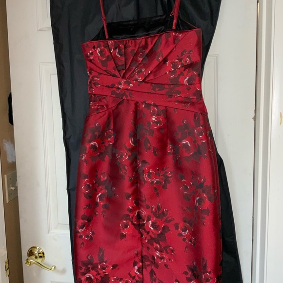 White House Black Market Cocktail Dress - Picture 3 of 3